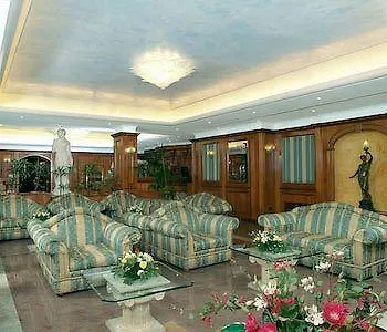 Capital 4*